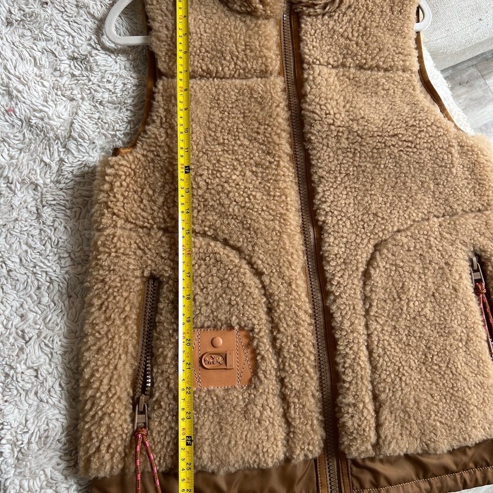 Coach Shearling Leather Tan Vest Jacket Outerwear BNWT - Picture 8 of 12
